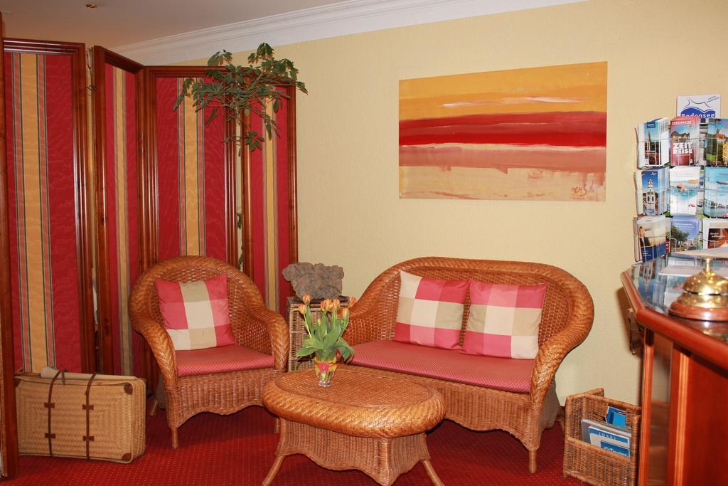 Hotel Garni Wiestor อูเบอร์ลิงเงน ภายนอก รูปภาพ