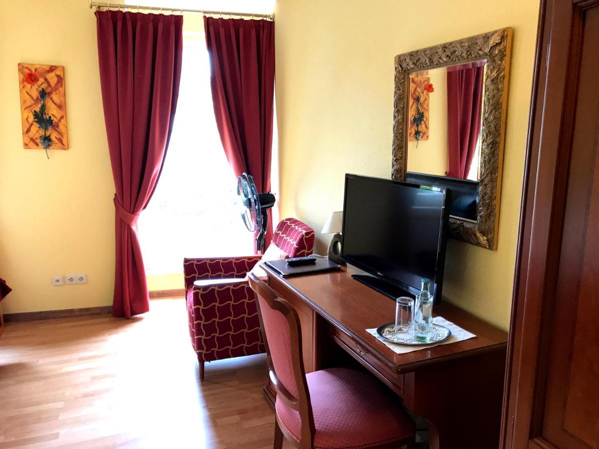 Hotel Garni Wiestor อูเบอร์ลิงเงน ภายนอก รูปภาพ