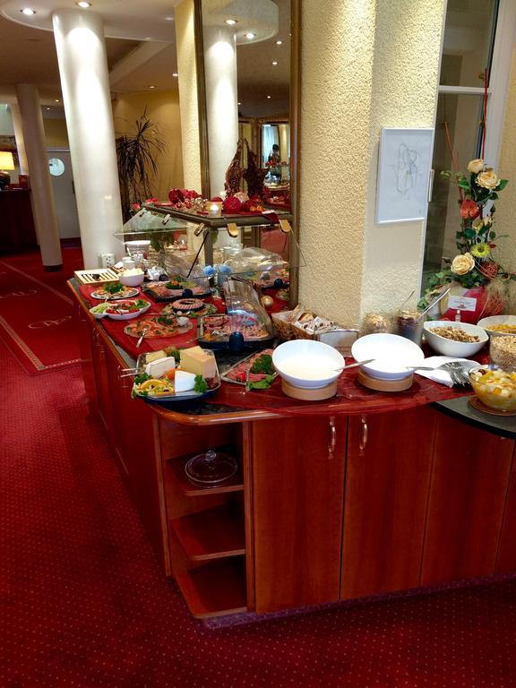 Hotel Garni Wiestor อูเบอร์ลิงเงน ภายนอก รูปภาพ