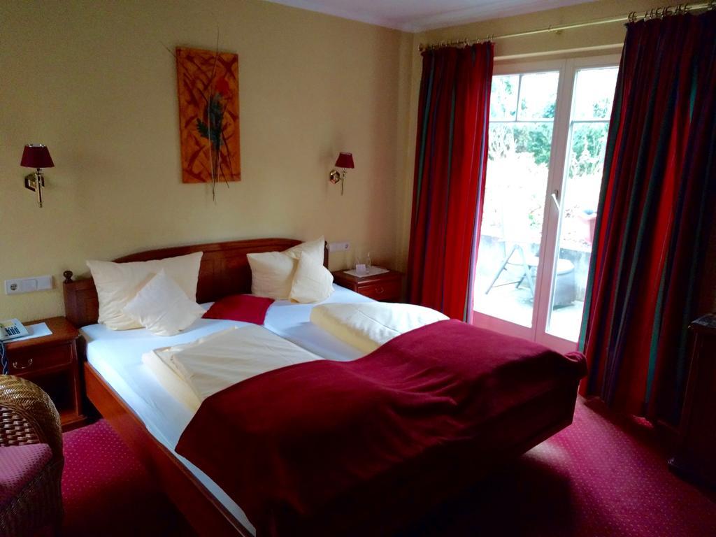Hotel Garni Wiestor อูเบอร์ลิงเงน ภายนอก รูปภาพ