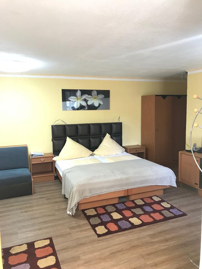 Hotel Garni Wiestor อูเบอร์ลิงเงน ภายนอก รูปภาพ
